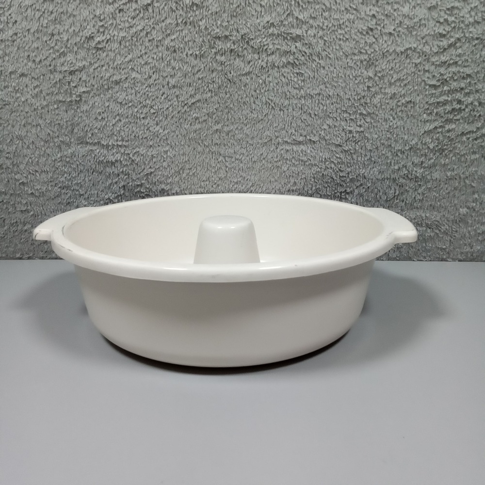 Rubbermaid Microwave Cookware 2 QT Ring Mold‎ Pan White Plastic Cake Jello 1.9L